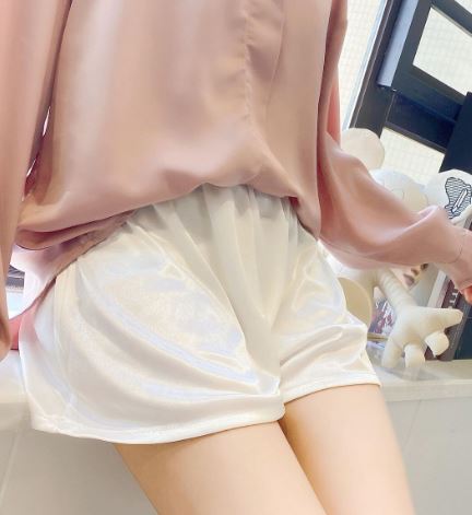 Pantaloni scurti Alana- purtare sub haine