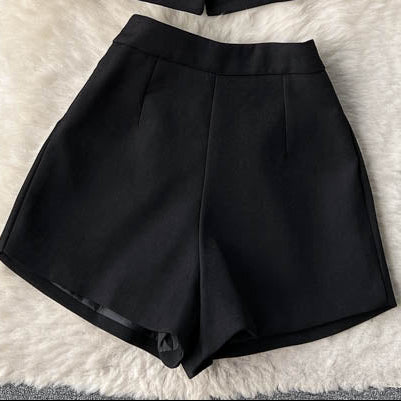 Pantaloni scurti Nereida cu talie elastica si buzunare laterale