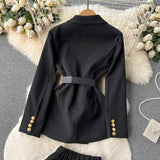 Set Nereida compus din sacou si pantaloni scurti