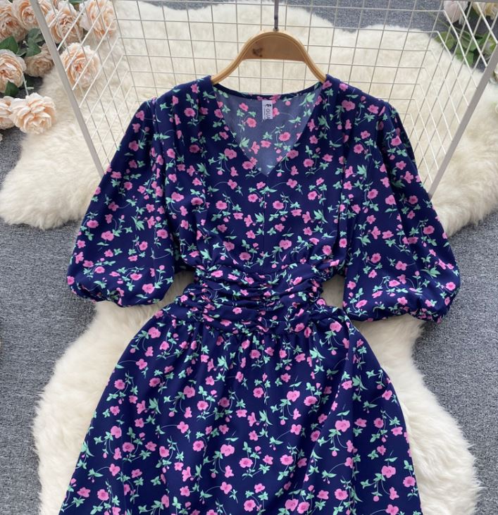 Rochie Gershon bleumarin cu imprimeu floral si decolteu in V