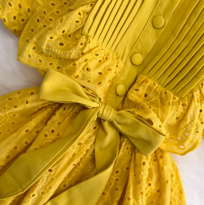 Rochie Freance galbena din dantela brodata accesorizata cu volanase