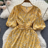 Rochie Gershon galbena cu imprimeu floral si decolteu in V