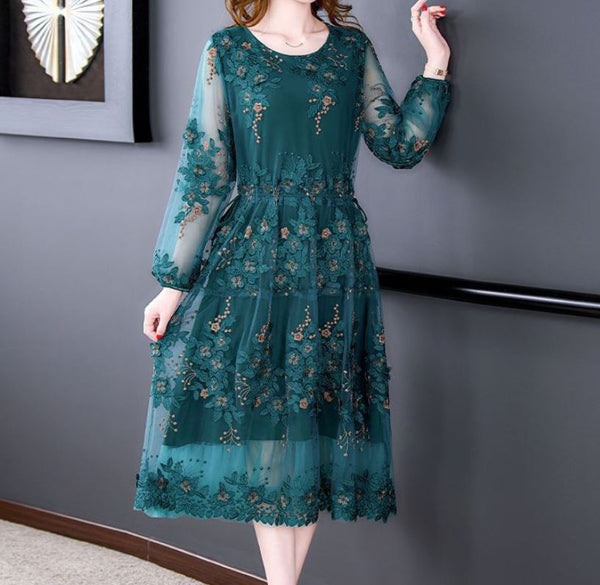Rochie Dolla cu broderie florala