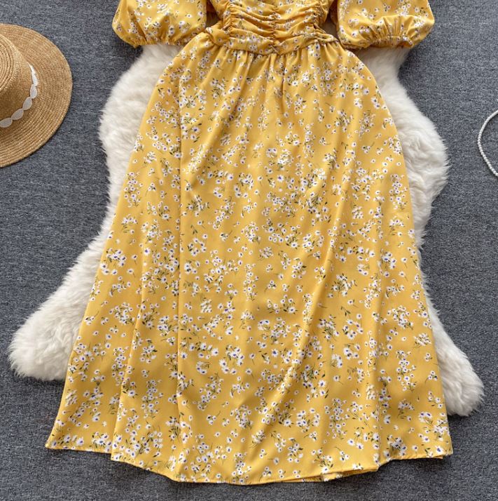 Rochie Gershon galbena cu imprimeu floral si decolteu in V