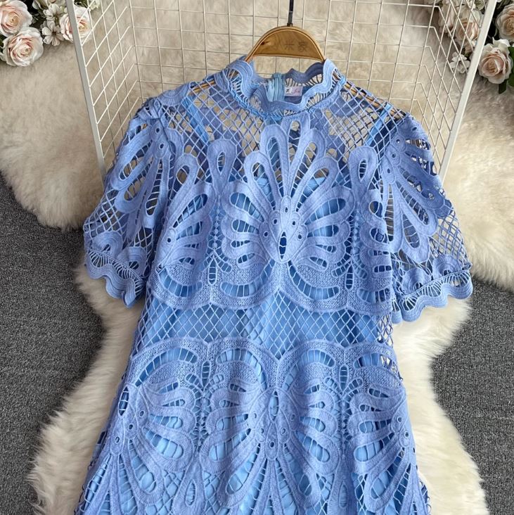 Rochie Ophelia albastru din dantela brodata