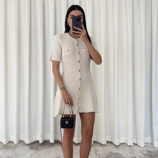 Rochie Kira din tricot cu inchidere prin nasturi
