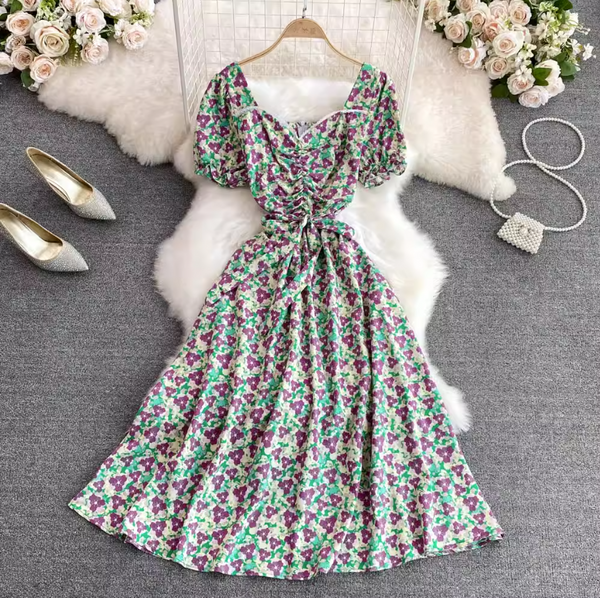 Rochie Ressa verde cu flori mov cu maneci scurte si imprimeu floral