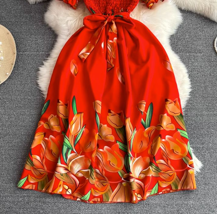 Rochie Lanna rosie cu decolteu patrat si imprimeu floral