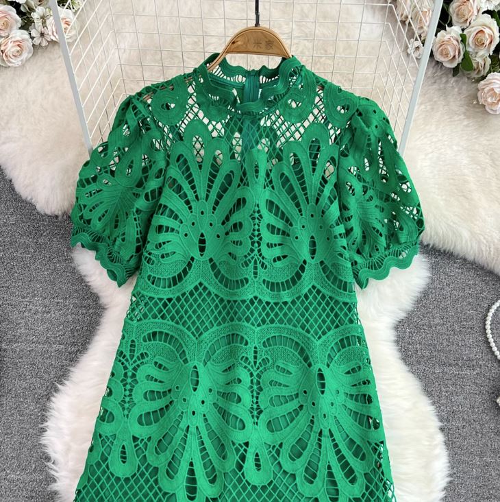Rochie Ophelia verde din dantela brodata