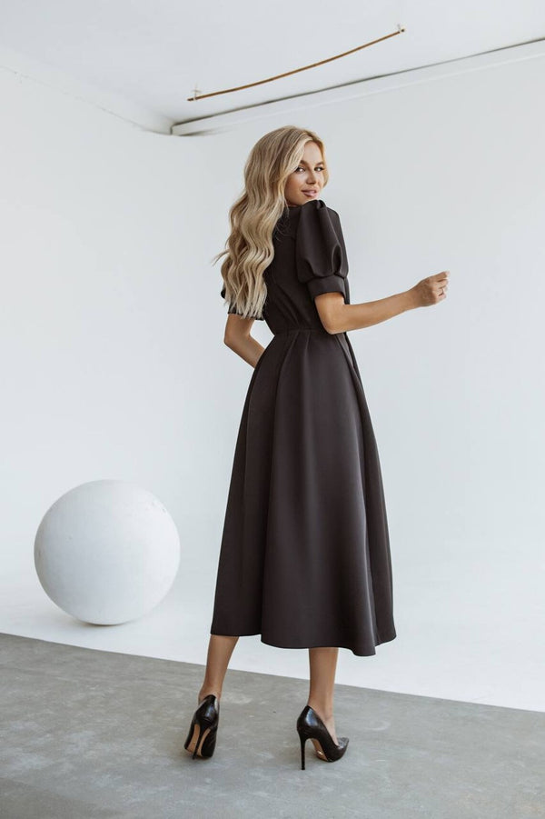 Rochie Afra neagra cu nasturi tip perle si maneci bufante