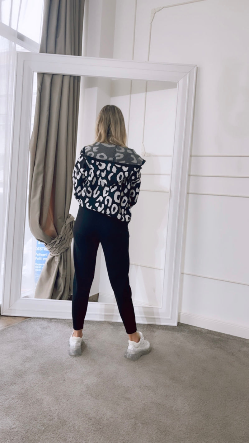 Set Amissa negru compus din pantaloni, top si jerseu cu fermoar