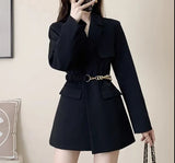 Sacou Vanyra cu nasturi si curea din lant in talie