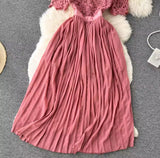Rochie Loralis roz din dantela brodata si pliuri