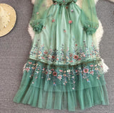 Rochie Laila verde cu broderie florala