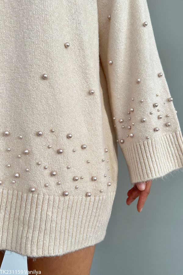 Pulover Oceane crem din tricot accesorizat cu perle