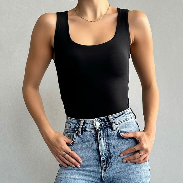 Top Morgane negru cu croi mulat