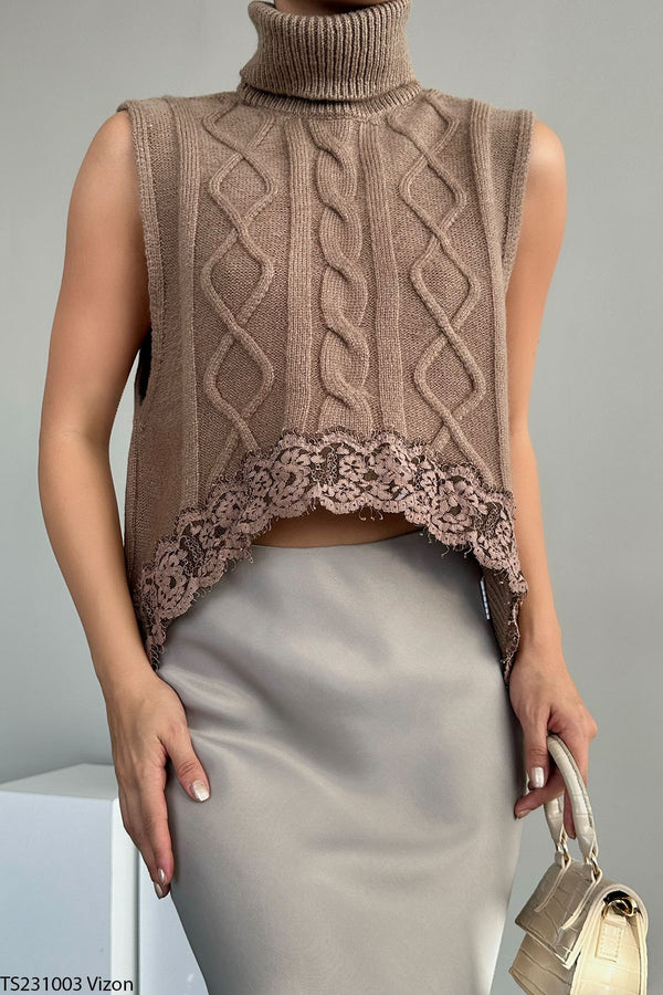 Top Annais maro din tricot accesorizat cu dantela