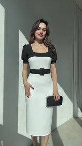 Rochie Prisella cu decolteu patrat accesorizat cu perle - curea inclusa