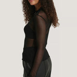 Bluza Cally din tul cu imprimeu buline