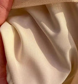 Rochie Kamina crem cu broderie florala si maneci tip clopot
