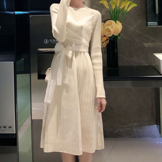 Rochie Peninah crem din tricot reiat cu insertii din tulle
