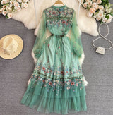Rochie Laila verde cu broderie florala