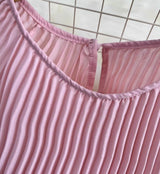 Rochie Ibri roz pudra cu pliuri si talie accesorizata prin curea