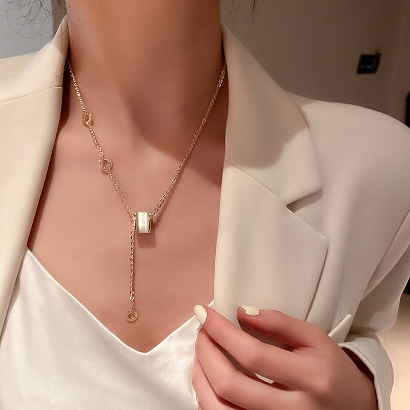 Colier cu cifre romane si pietre strass microincrustate
