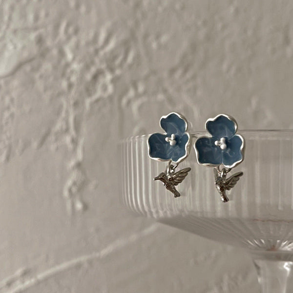 Cercei in forma de floare cu pasare colibri, ace de argint 925