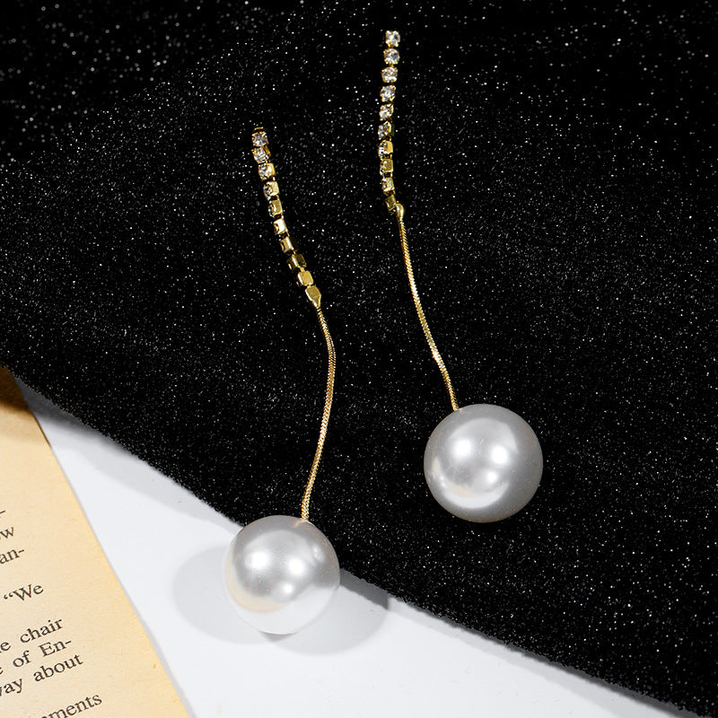 Cercei lungi cu ciucuri tip perle si pietre strass, ace de argint S925