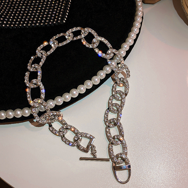 Colier cu pietre strass