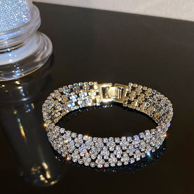 Bratara ajustabila lata, cu pietre strass