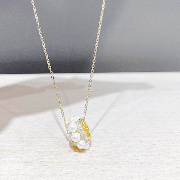 Lantisor cu pandantiv cerc cu perle si pietre strass