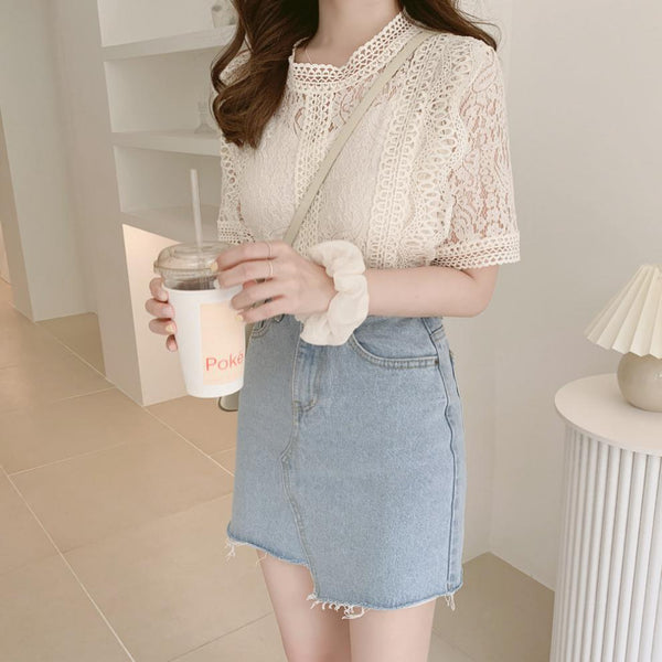 Bluza Amina crem din dantela brodata