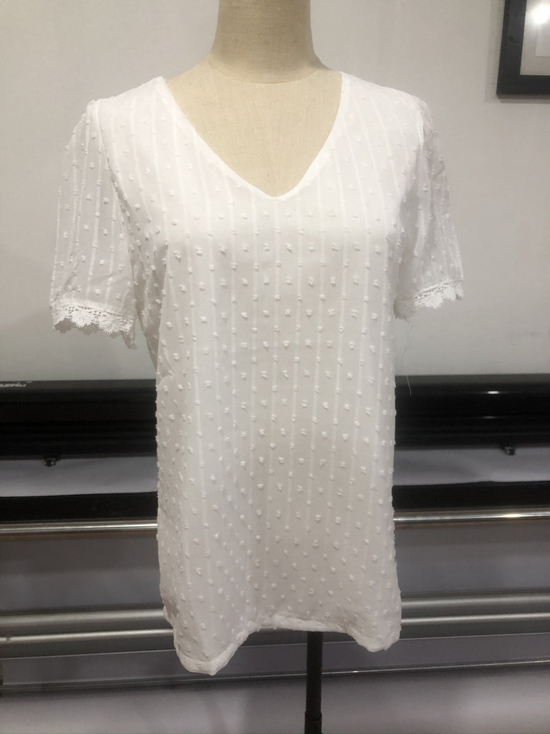 Bluza Amnia alba cu maneci scurte si dantela