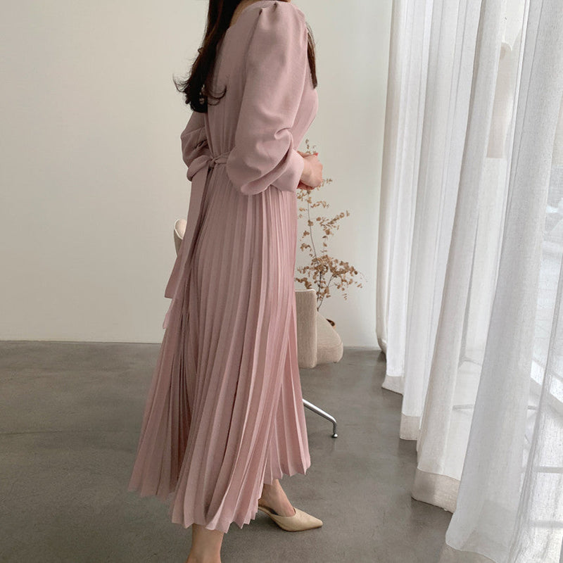Rochie Simina roz accesorizata cu cordon