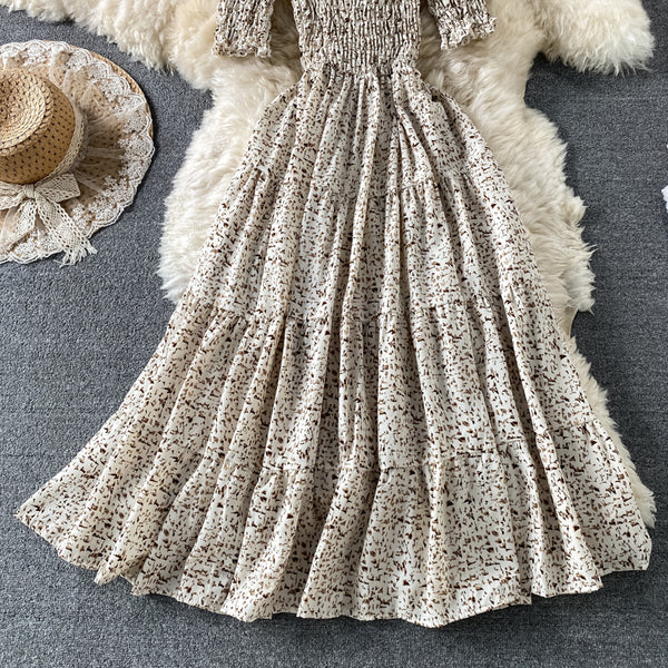 Rochie Tarra crem cu decolteu tip barcuta
