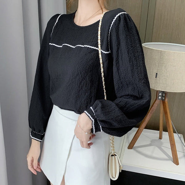 Bluza Della neagra din sifon cu maneci lungi