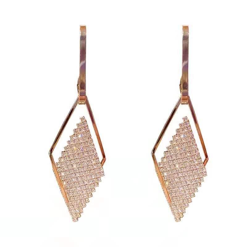Cercei cu pietre strass in forma de romb, ace de argint