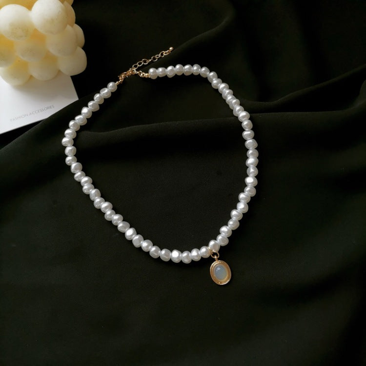 Colier cu perle si pandantiv geometric opal