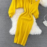 Set Redonita galben din tricot fin - compus din rochie cu bretele si pulover cu decolteu accesorizat