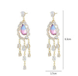Cercei lungi cu ciucuri si cristal tip lacrima, gradient roz