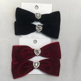 Set 2 agrafe tip funda din catifea accesorizate cu cristal in forma de inima si pietre strass