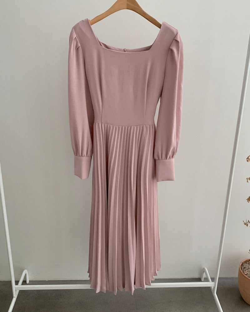 Rochie Simina roz accesorizata cu cordon