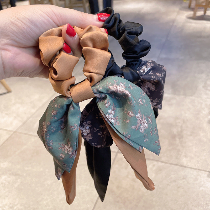 Elastic de par satinat din funda cu imprimeu floral