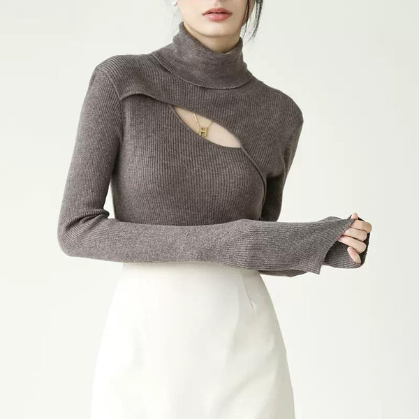 Bluza Joyce gri din tricot reiat cu decupaj la baza gatului si guler inalt