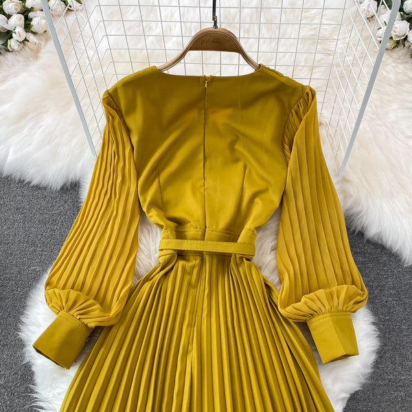 Rochie Zoella galbena cu curea accesorizata