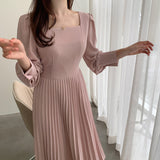 Rochie Simina roz accesorizata cu cordon