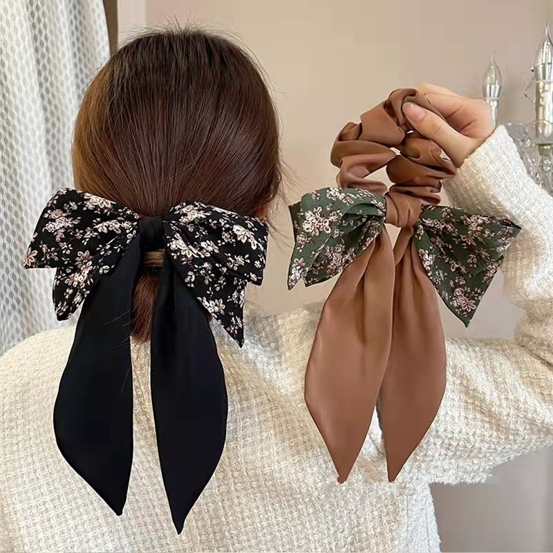 Elastic de par satinat din funda cu imprimeu floral