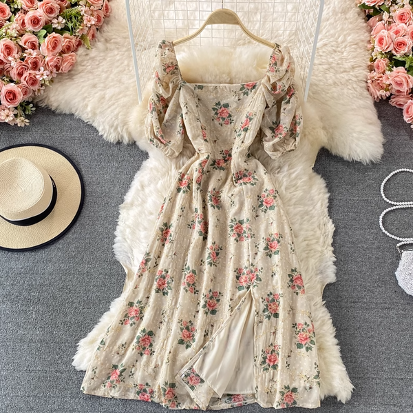 Rochie Francisca crem cu imprimeu floral, decolteu patrat si maneci scurte, bufante
